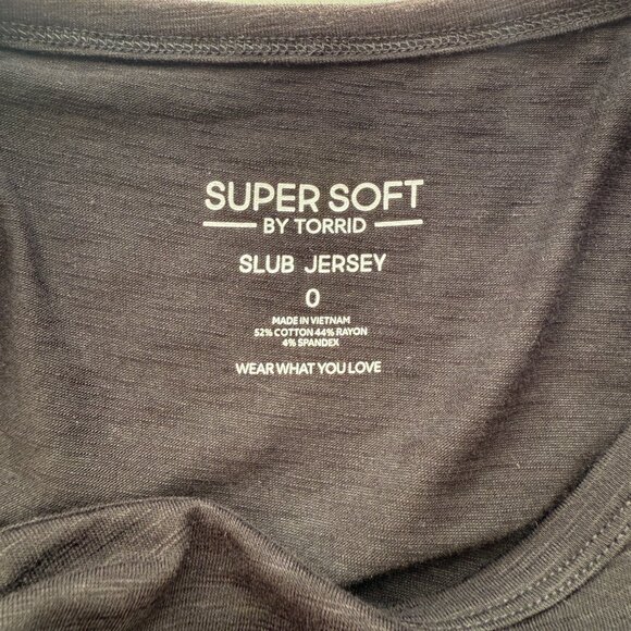 Torrid Super Soft Slub Jersey Top w/ Heart Graphic & Striped Sleeves Womens Sz 0 - Picture 6 of 6